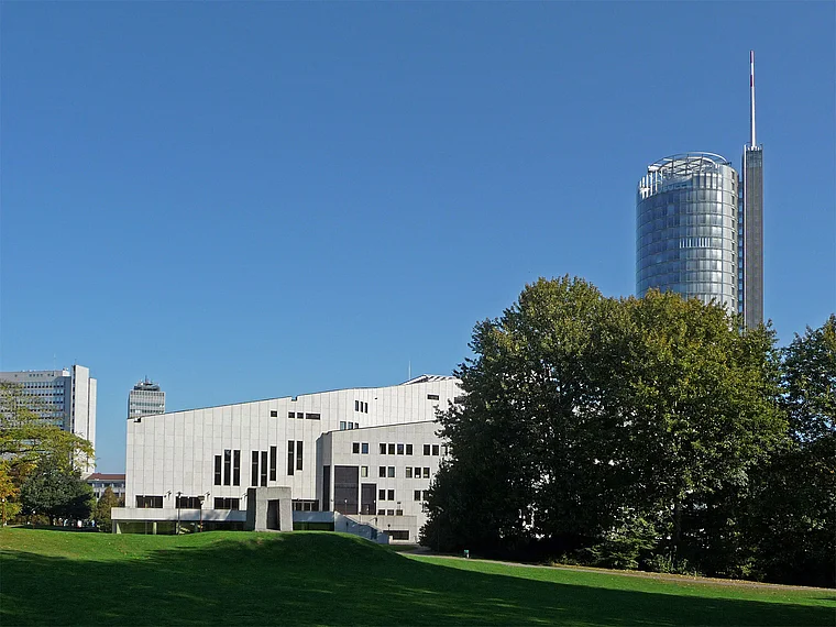 Essen Aalto Theater RWE Hochhaus