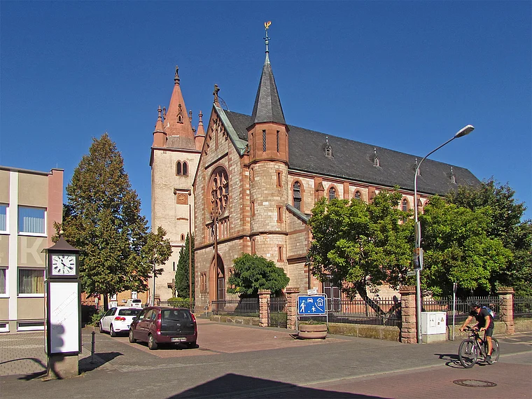 Rodgau Nieder-Roden Matthiaskirche