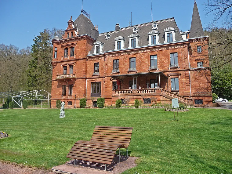 Saarland Mettlach Schloss Ziegelberg außen