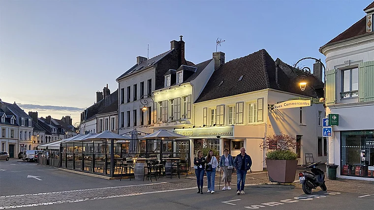 Montreuil-sur-Mer Marktplatz Abendlicht