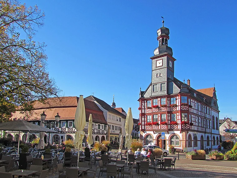 Lorsch Rathaus Herbst