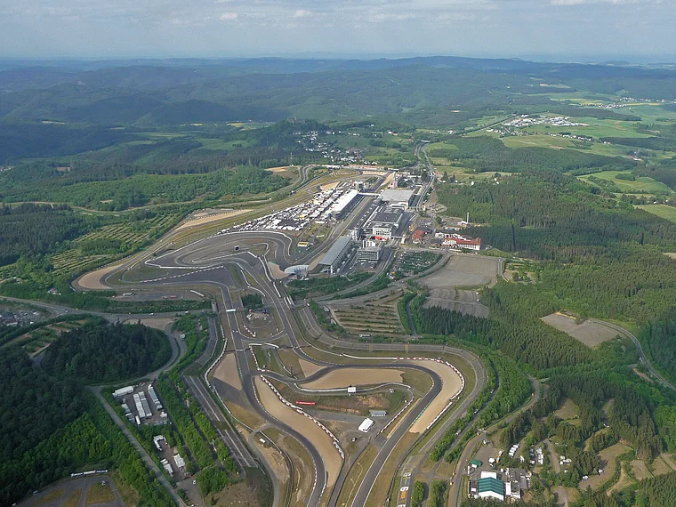Vulkaneifel Rundflug Nürburgring aus der Luft