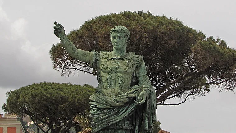 Neapel Denkmal Augustus