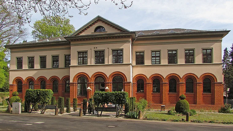 Flörsheim Bad Weilbach Badehaus