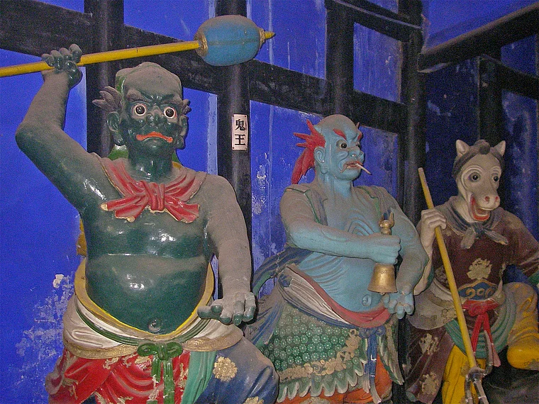 Fengdu Tempel Geister Figuren