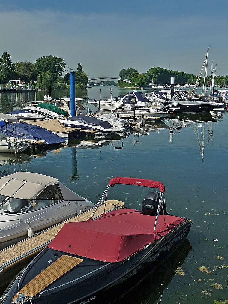 Wiesbaden Schierstein Hafen