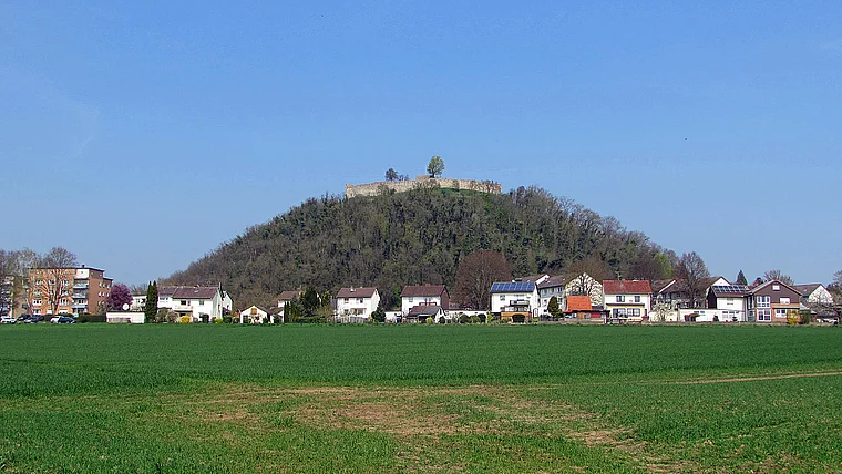 Gudensberg Burgberg von fern