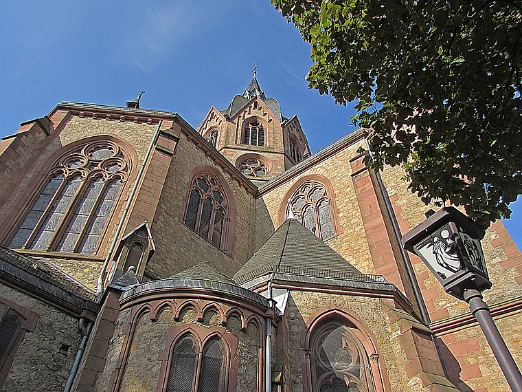 Heppenheim Peterskirche nah