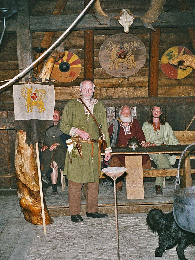 Südschweden Foteviken Wikingerhaus innen
