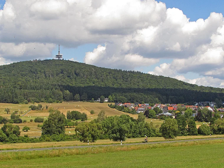 Biebertal Dünsberg von fern