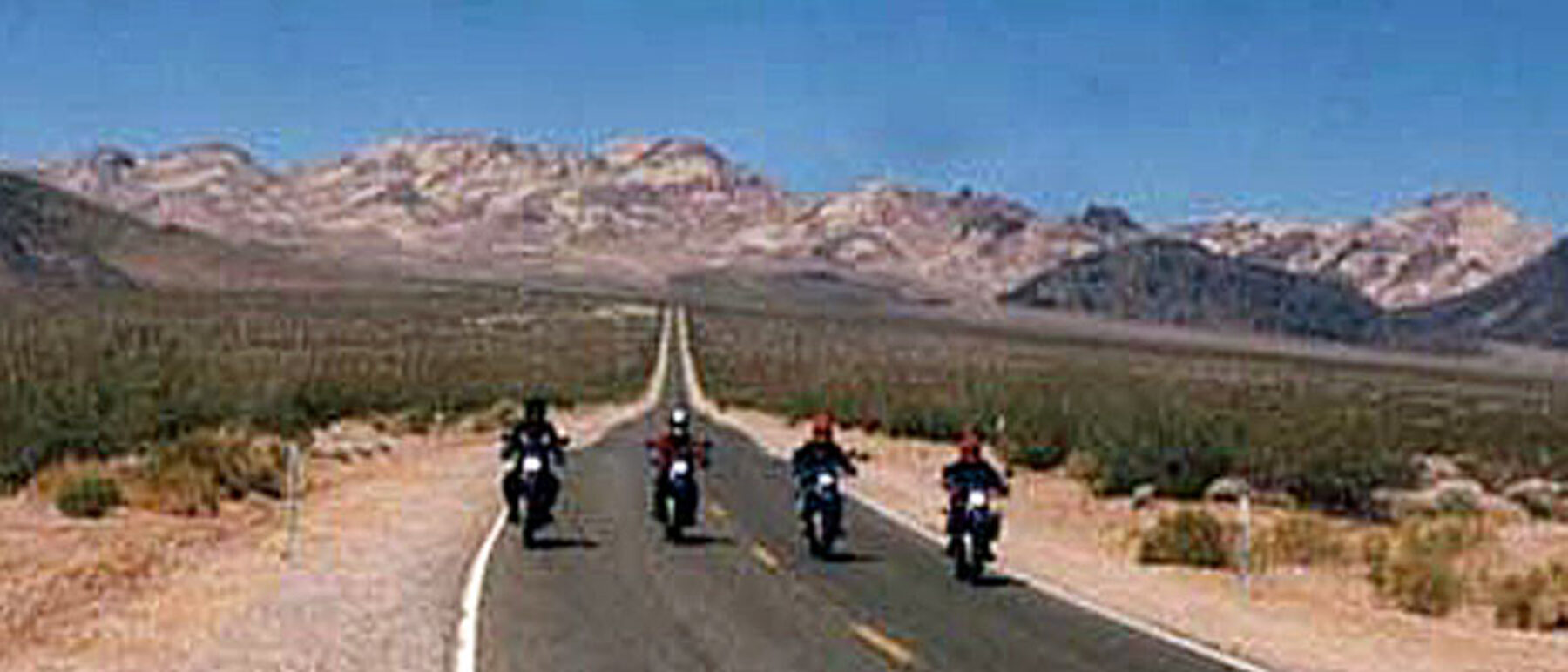 Nevada Wüste Highway mit Motorrädern