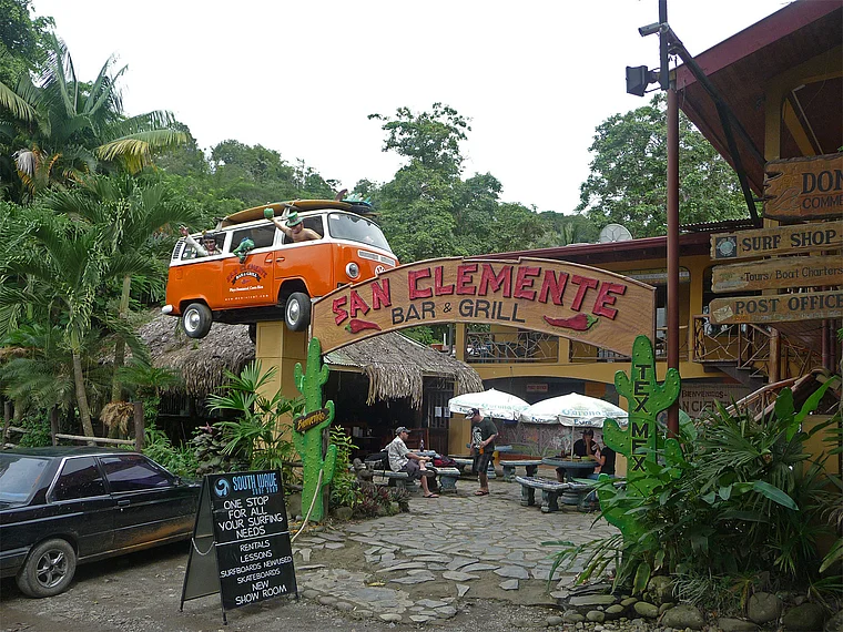 Costa Rica Dominical Bar San Clemente VW-Bus
