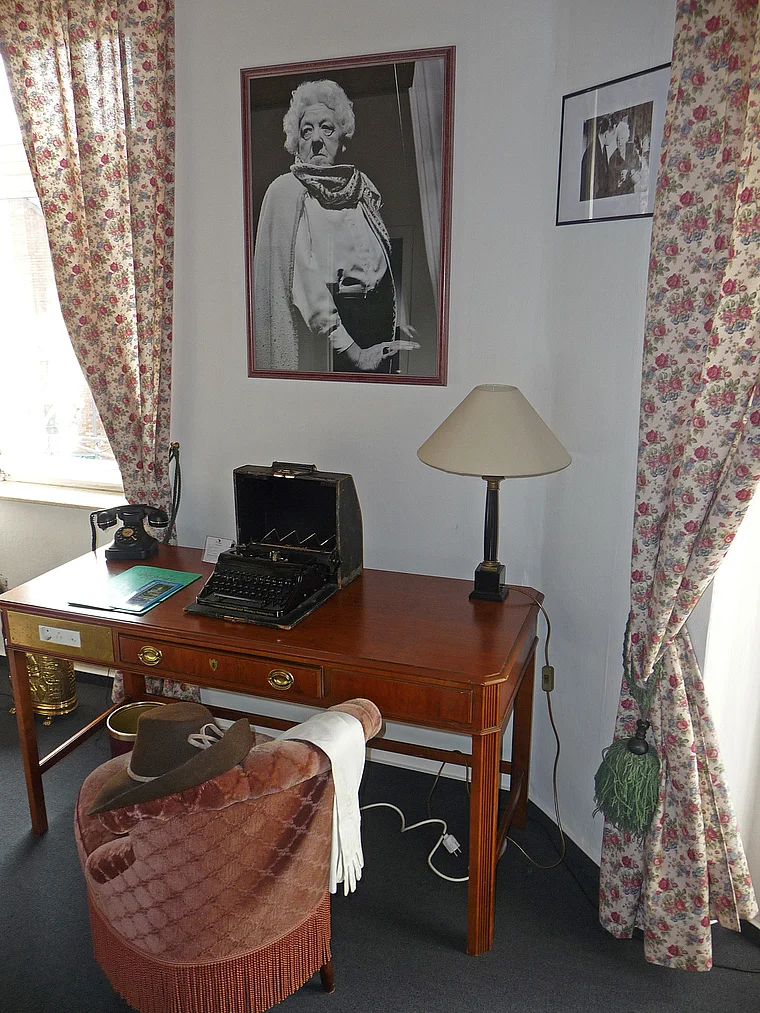Vulkaneifel Hillesheim Krimi Hotel Miss Marple Zimmer