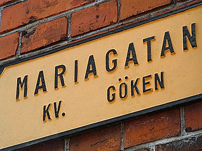 Straßenschild Mariagatan in Ystad, Schauplatz der Wallander-Romane
