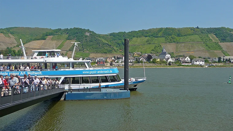 Andernach Namedyer Werth Bootsanlegestelle