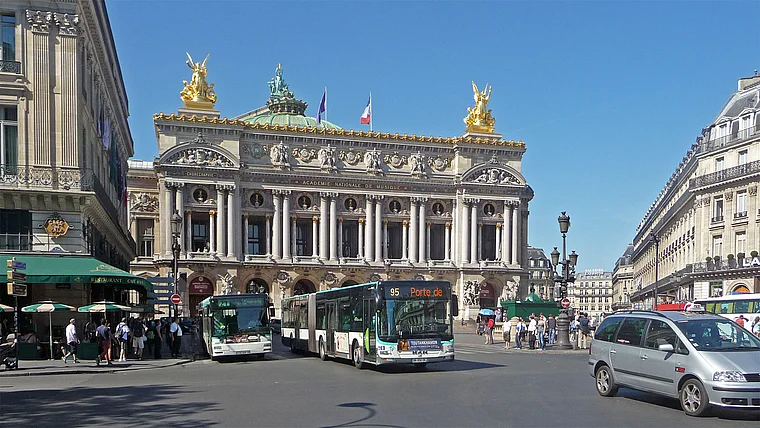 Paris Opernhaus außen