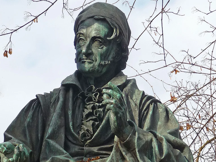 Göttingen Denkmal Gauß nah