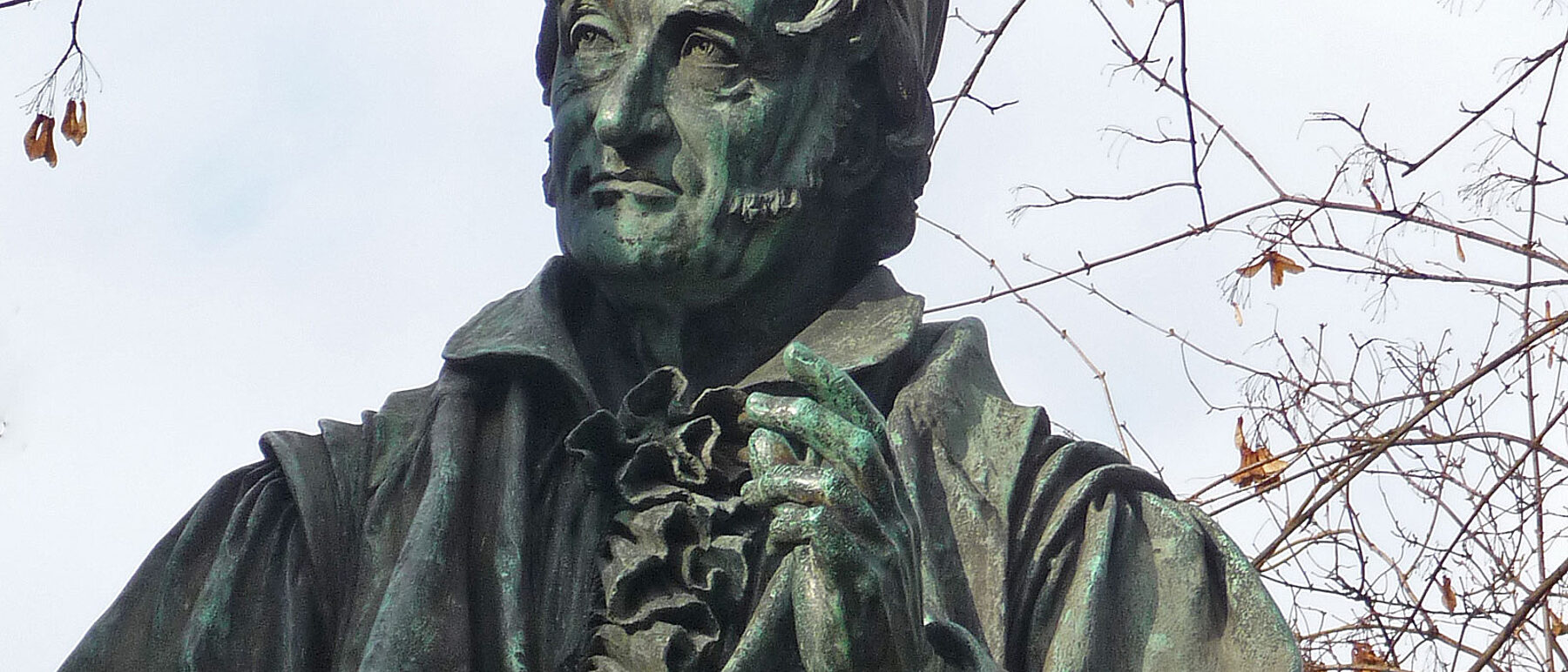 Göttingen Denkmal Gauß nah