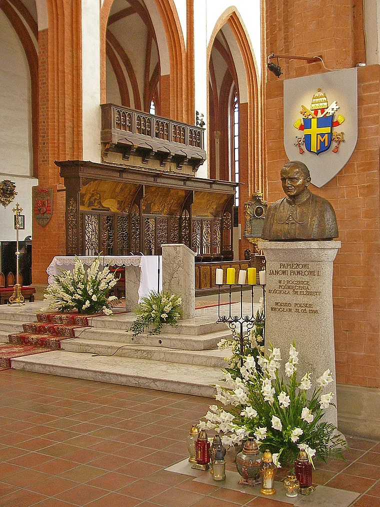 Breslau Elisabethkirche Büste Johannes Paul II.