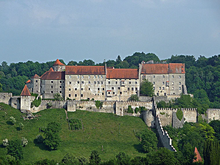 Burghausen Burg Totale