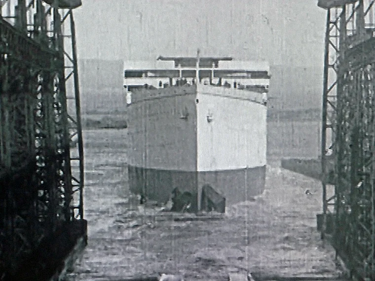 Belfast Titanic Museum Foto Rumpf
