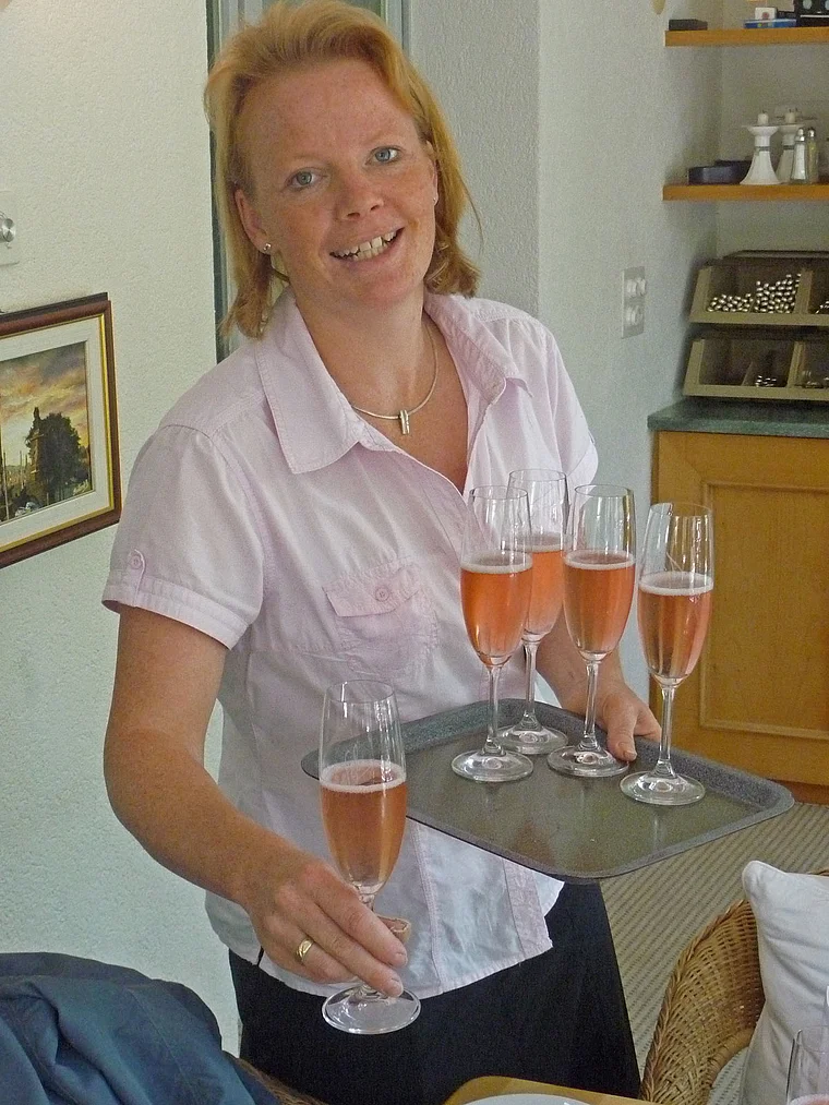 Thurgau Mammern Esther Schäfer-Meier Tröpfel in Gläsern