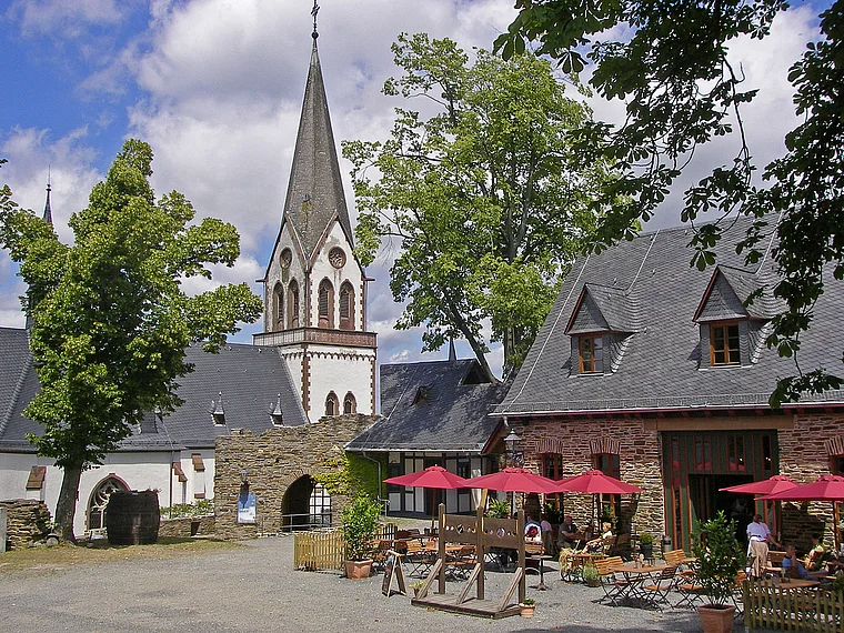 Kastellaun Innenhof Burg und Kirche
