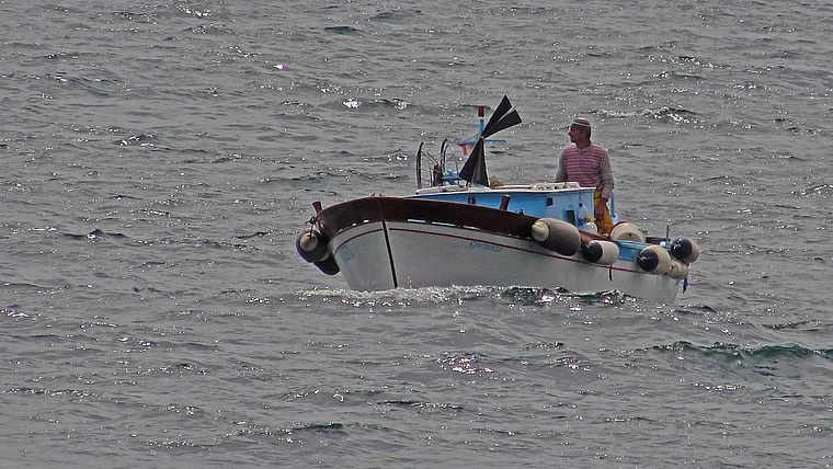 Neapel Fischerboot nah