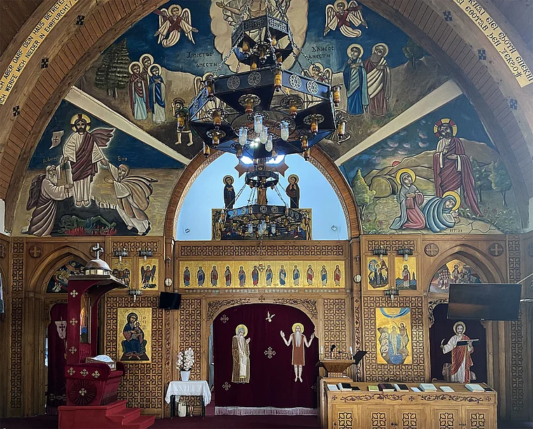 Waldsolms Kröffelbach Kloster innen