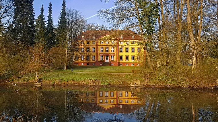 Schlitz Fluss Schloss Hallenburg