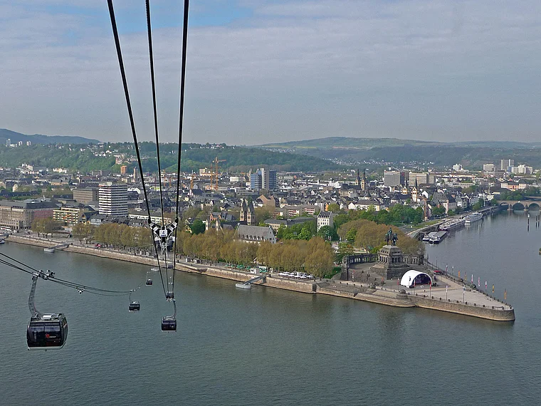 Koblenz Seilbahn Blick auf Deutsches Eck