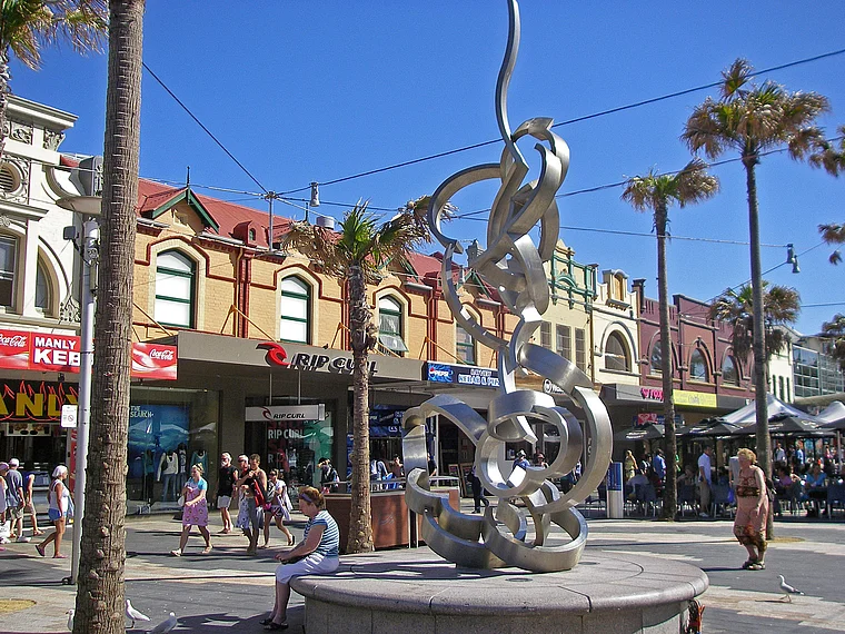 Bondi Beach Campbell Parade