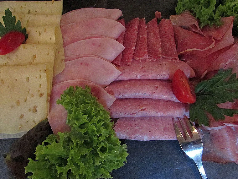 Bergische Kaffeetafel Wurst Käse