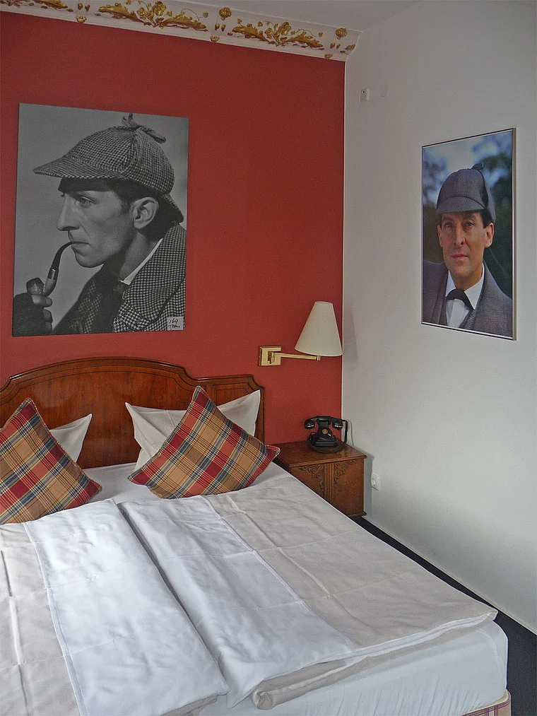 Vulkaneifel Hillesheim Krimi Hotel Sherlock Holmes Zimmer