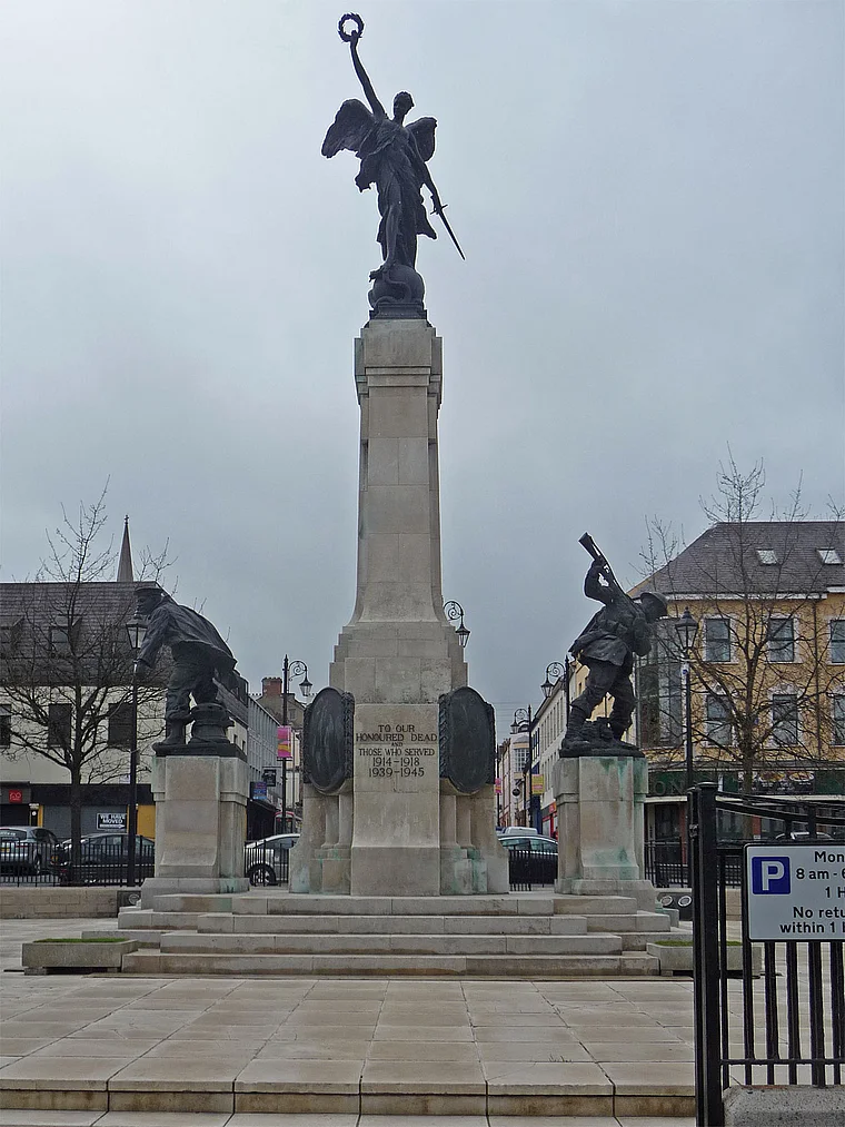 Nordirland Londonderry Kriegerdenkmal