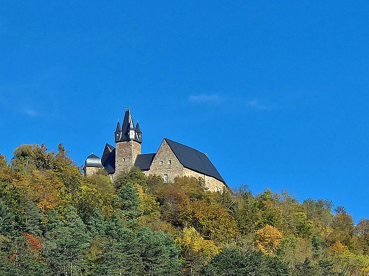 Spangenberg  Schloss von fern