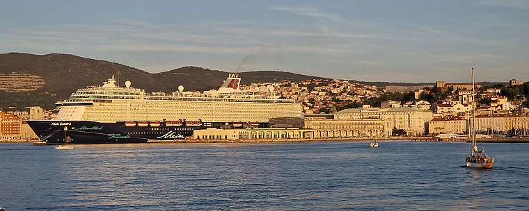 Triest Kreuzfahrtschiff Mein Schiff 6