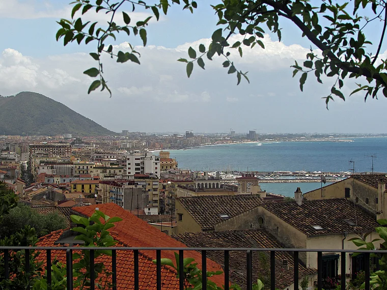 Salerno Blick vom Giardino della Minerva