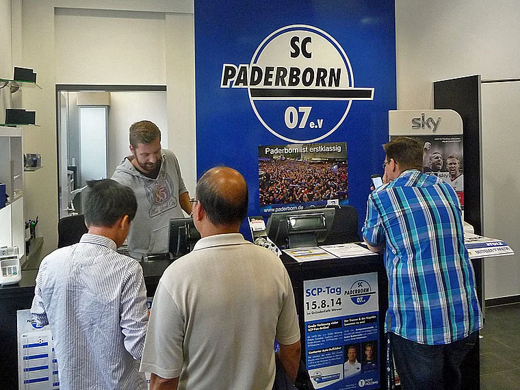 SC Paderborn Fanshop innen