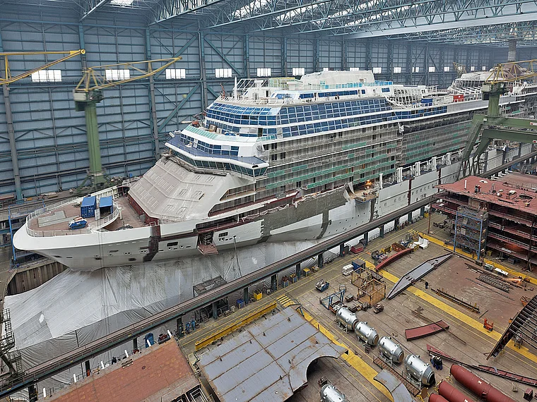 Papenburg Meyer Werft Montagehalle Totale
