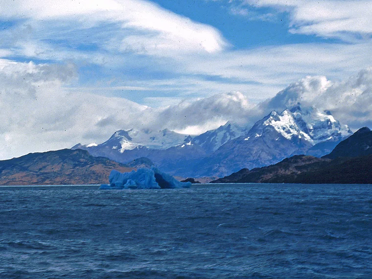 Patagonien Lago Argentino Eisscholle