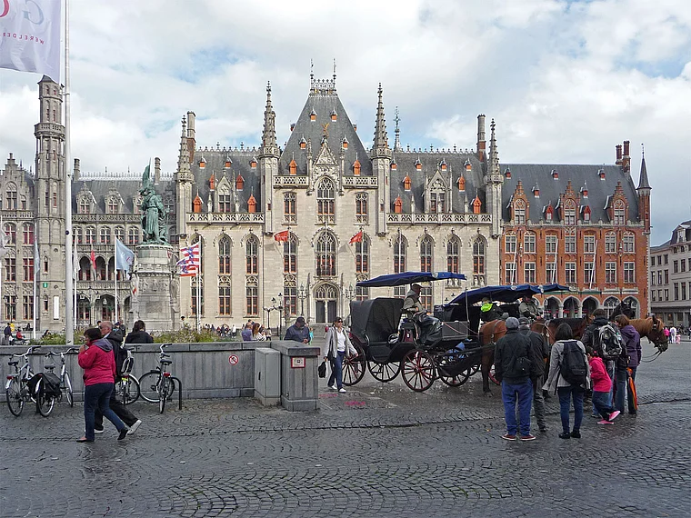 Brügge Marktplatz Provinzialhof