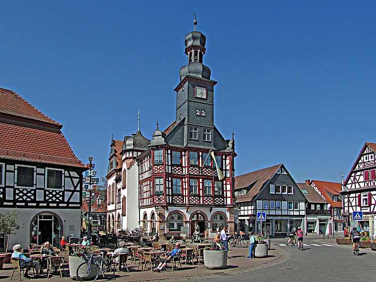 Lorsch Rathaus Frühling