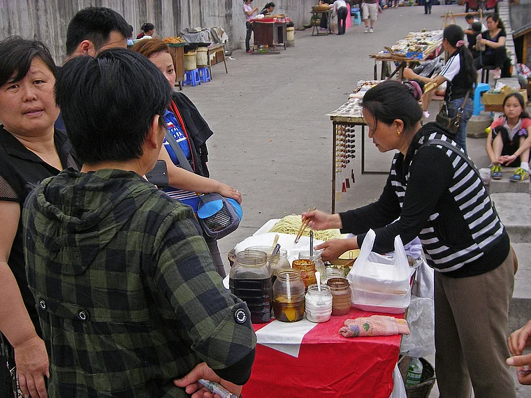 Jangtsekiang Baidi Cheng mehrere Garküchen