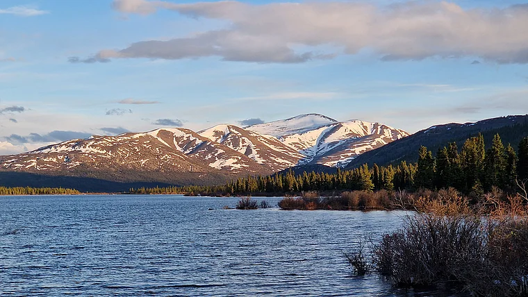 Yukon Fish Lake Abendlicht