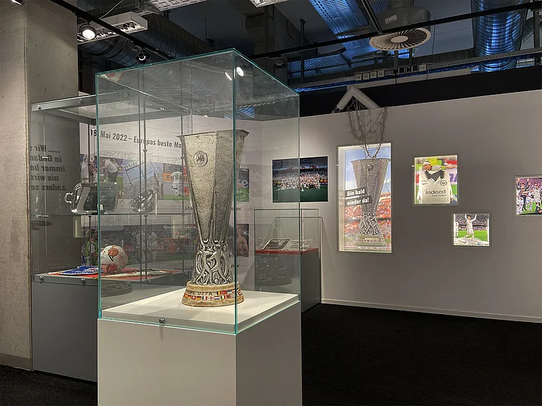 Frankfurt Eintracht-Museum Europapokal