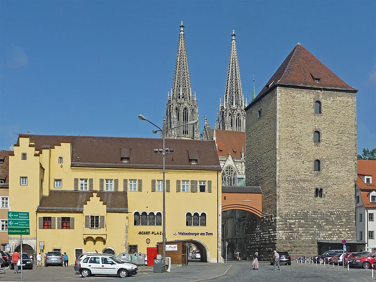 Regensburg Herzogshof Römerturm