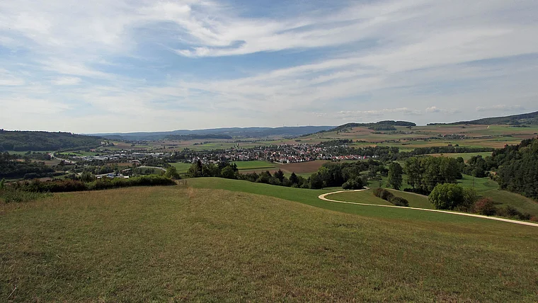 Hohentwiel Blick auf Hilzingen
