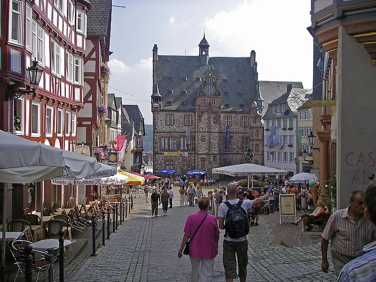 Marburg Marktplatz und Rathaus